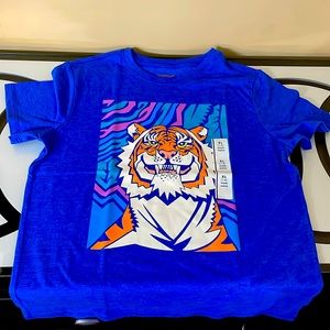 Cat & Jack tiger tshirt
